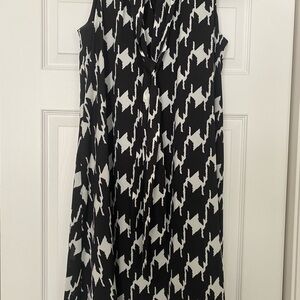 Vince Camuto Black and White Maxi Dress